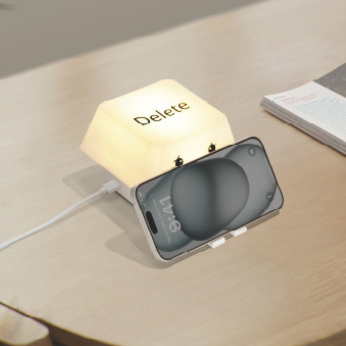 Deleteライトちゃん スマホスタンドにもなる