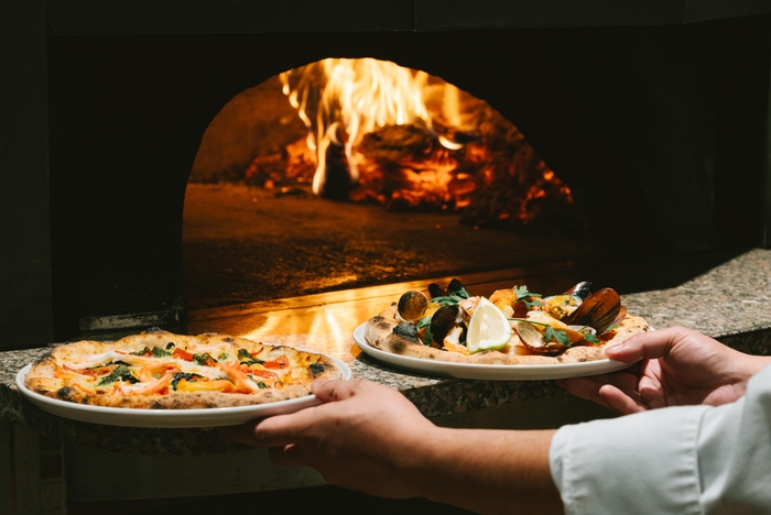 本格派 薪窯焼きピッツァ