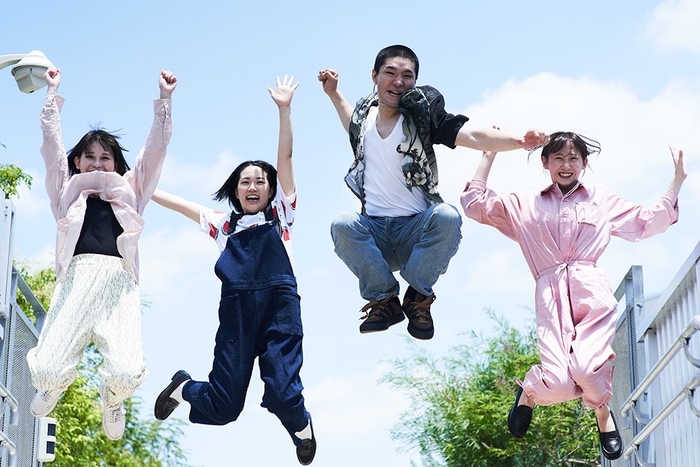 (左から)伊沢奈々、藤井みゆき、塩崎翔太、⾦澤未夢