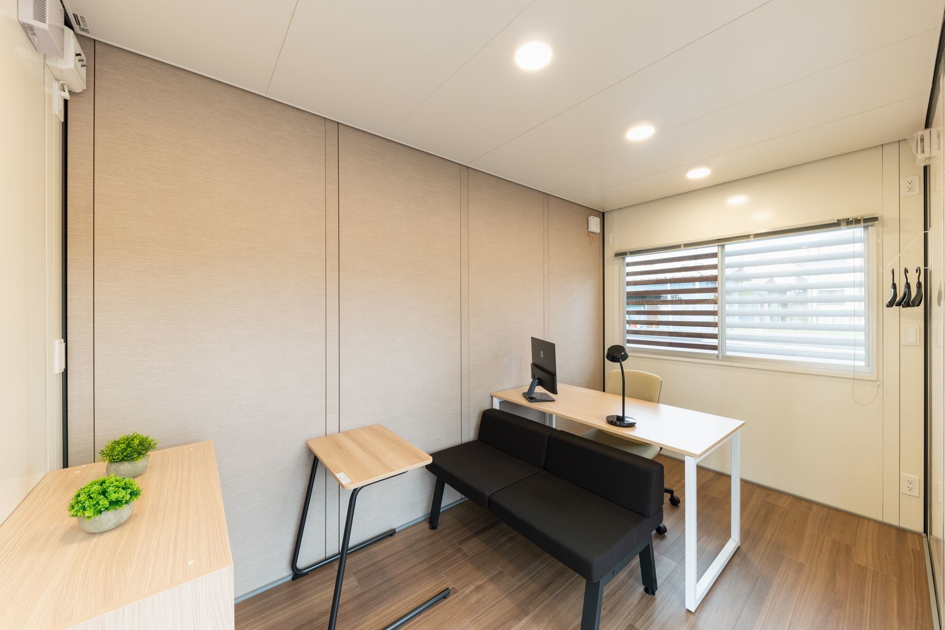 はなれ・書斎 室内