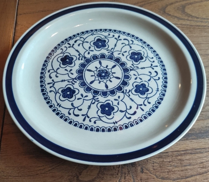 店主こだわりの1970年代の食器