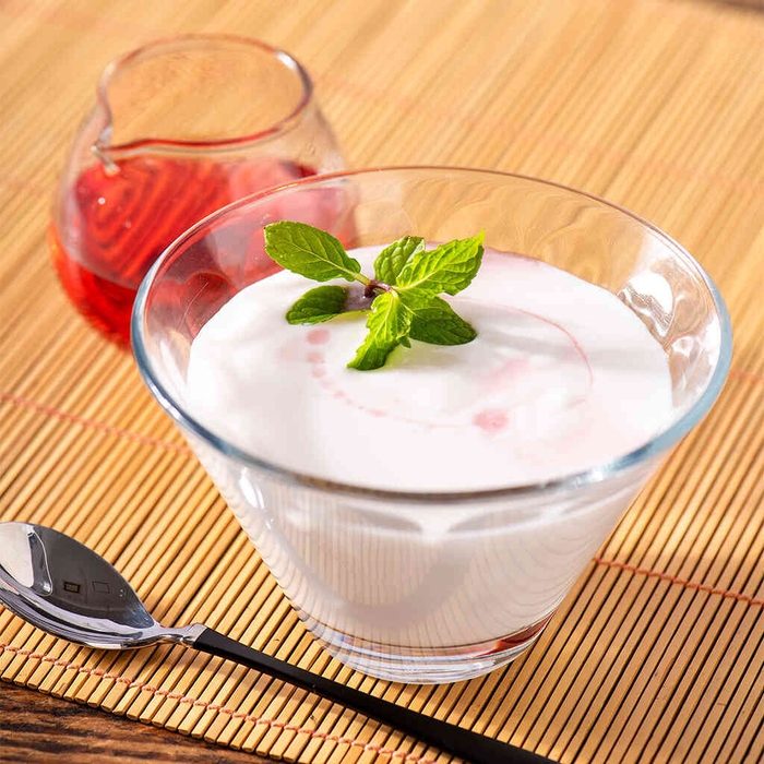 「飲む酢 梅と赤紫蘇」とヨーグルト
