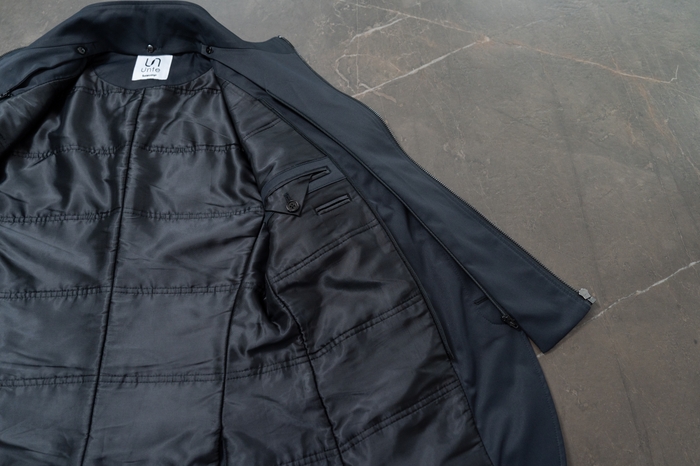 光沢感のある裏生地