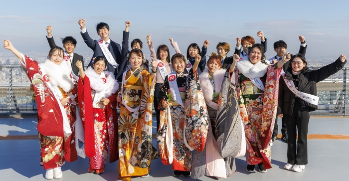 【ヘリポート記念撮影の様子】 (第11回ハルカスウォーク)