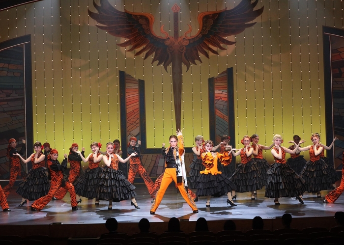 「2025年　レビュー 夏のおどり」写真提供：ＯＳＫ日本歌劇団