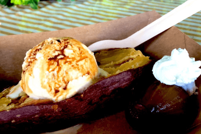 週末は行列ができる人気店!多種なデザートが女子受け間違いなし!!