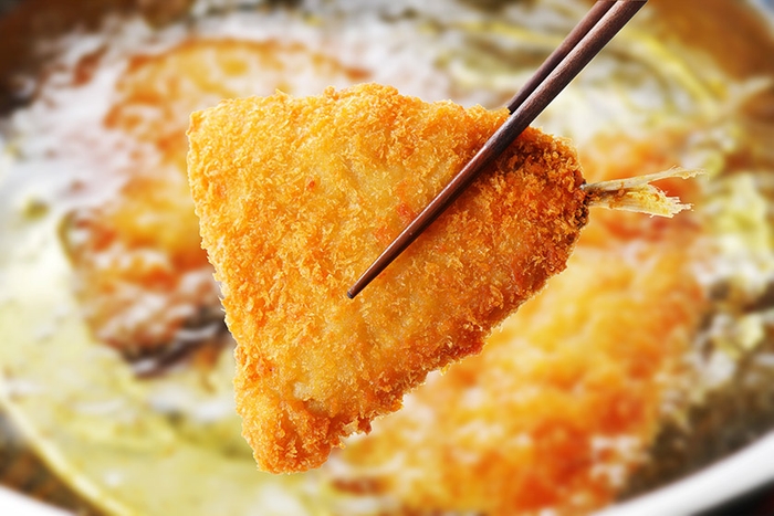 店仕込みのアジフライ。揚げたての美味しさは格別
