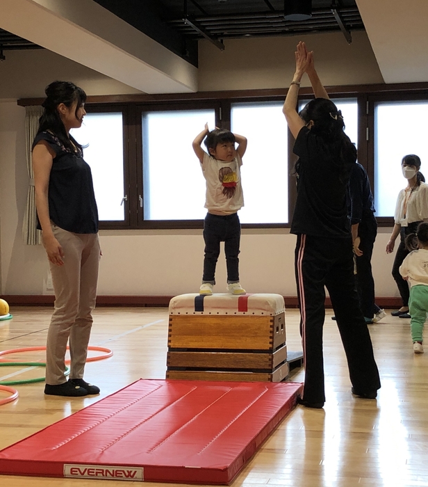 親子で楽しく体操あそび 3