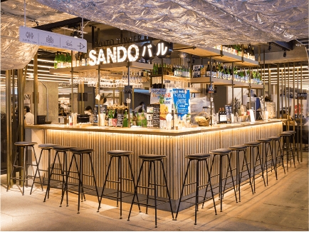 国内外の様々なお酒が楽しめるバル