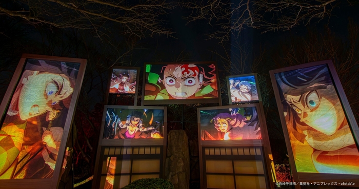 ▲ナイトウォークで迫力のプロジェクションマッピングを体感!