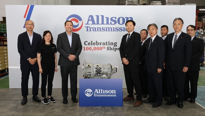 インド・チェンナイ工場生産  アリソン1000シリーズ(TM) ・2000シリーズ(TM) 累計出荷台数10万台記念式典