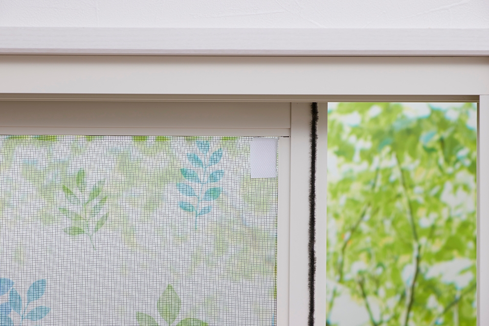 張り替え方 網戸の上からも貼れる2