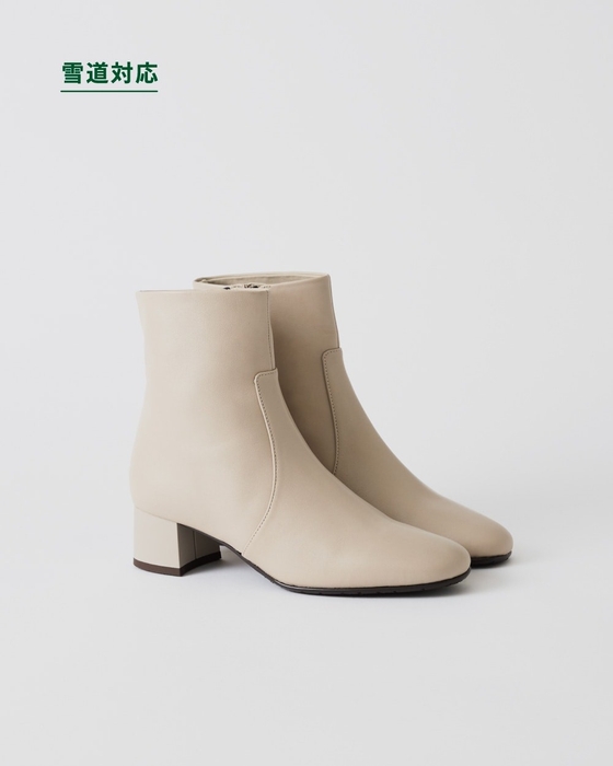 F74R CJ ━ Ivory ¥33,000 inc.tax