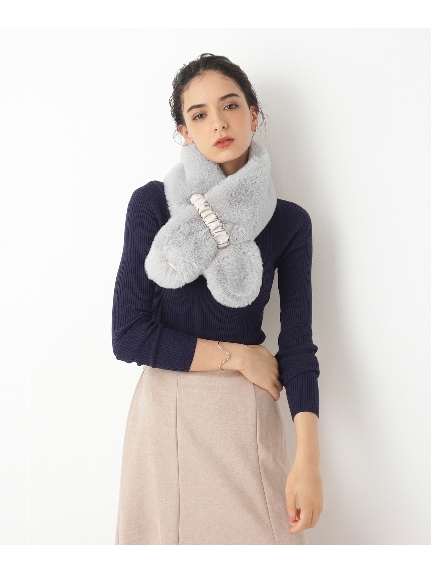 FURLA(フルラ)ファーマフラー 差し込み フェイクレザー ロゴプレート付25-135-22007