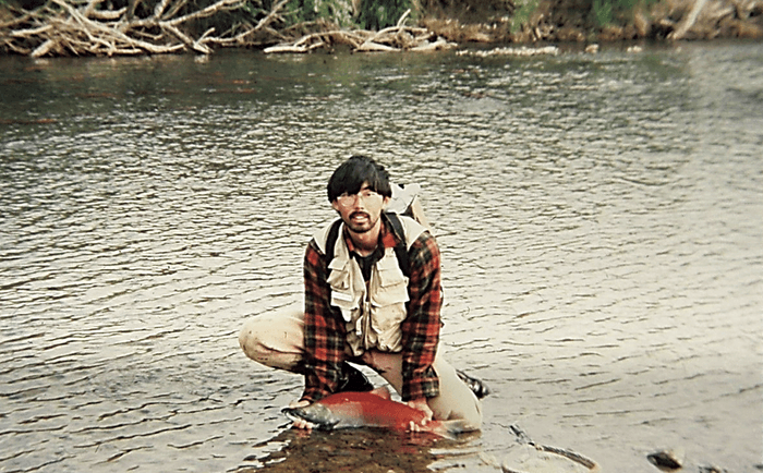 アラスカで魚類調査のボランティア活動に参加した時の様子。生態学研究者への道を歩む原点となった。