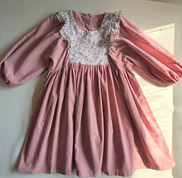 ユーズドハンドメイド服