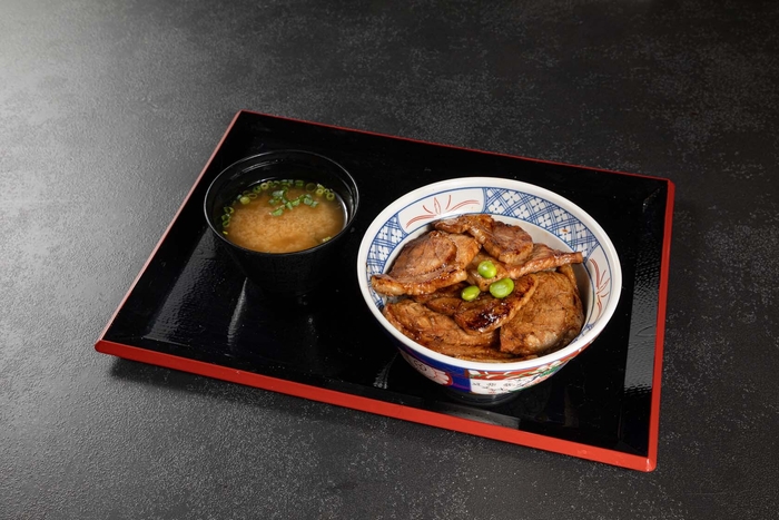 十勝氷室熟成豚肉のロース豚丼 みそ汁付き