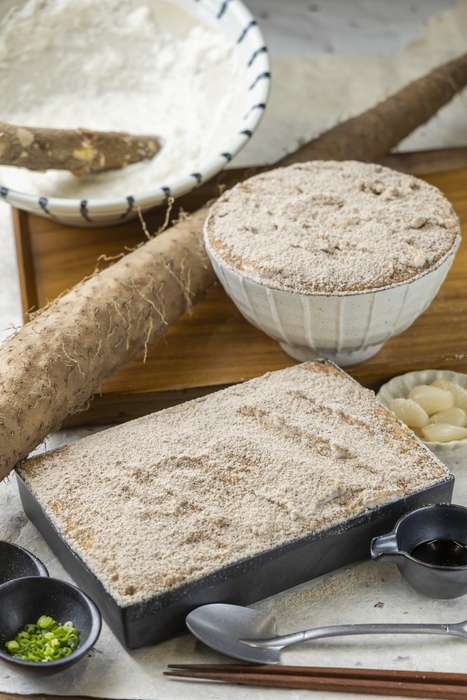 砂丘そば 1,298円/砂丘の海鮮丼 1,628円