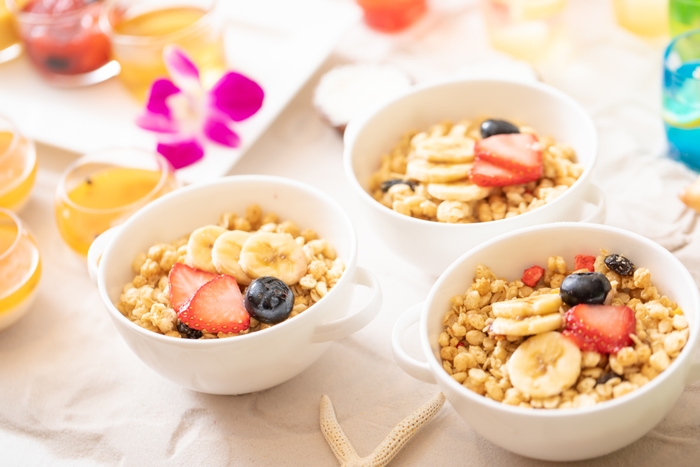 ▲アサイーボウル(お一人様につき1皿)/ハワイで定番のスイーツ。酸味のあるアサイー、サクサクな食感のグラノーラが、お腹も気分も満たしてくれる逸品。