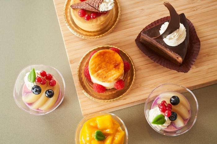 カフェオリオンの小さなケーキ各種 各1個620円(税込み)