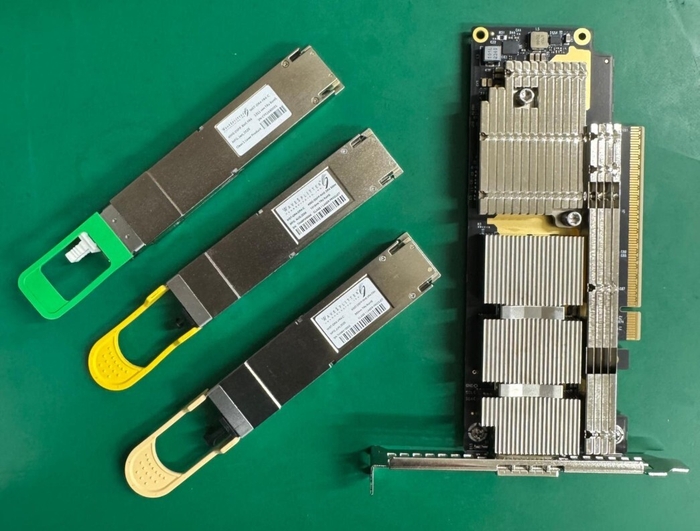 写真2　三品種ラインナップとCX7 NIC