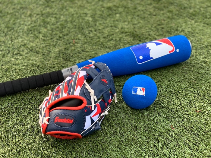 『MLB フォームバット&ボール』『グローブ』