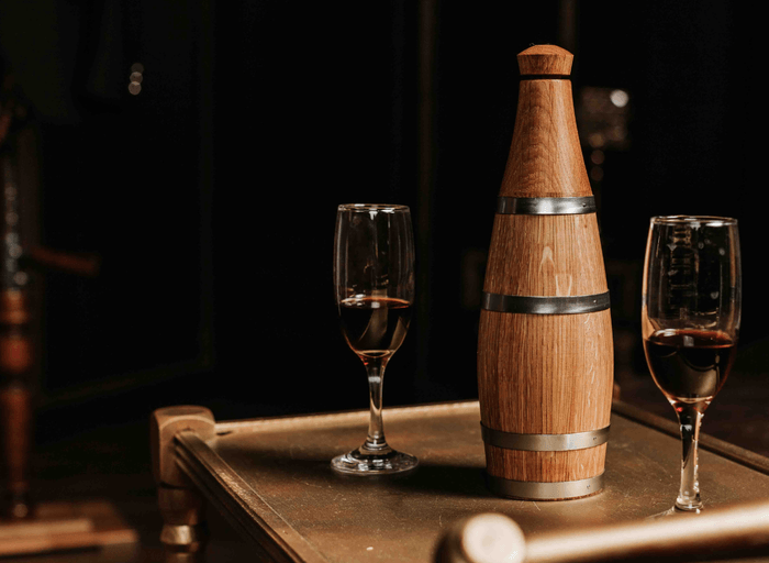 コンパクトで持ち運びやすいボトル型の熟成樽。持ち運びにもピッタリ