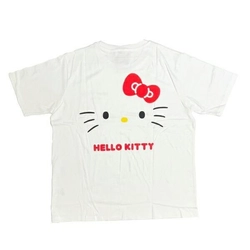 サンリオの圧縮Tシャツがすごい。水につけて乾かせばTシャツになるいざというときに頼れるアイテムです。