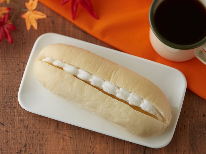 おいもとミルクホイップのロールパン(画像はイメージです。)