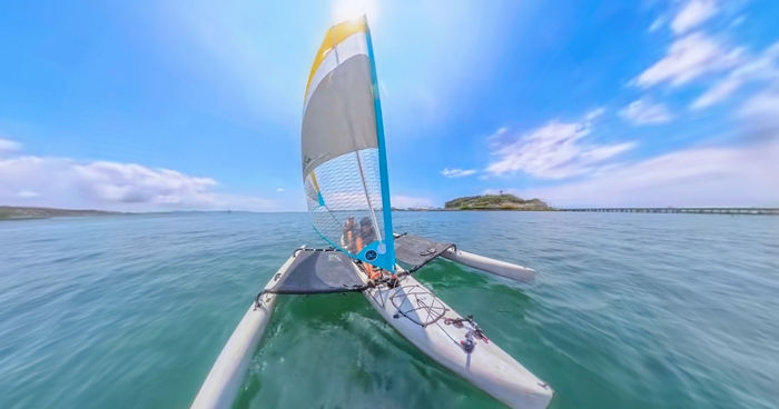 体験セーリングで使用しているセーリング型「ISLAND」