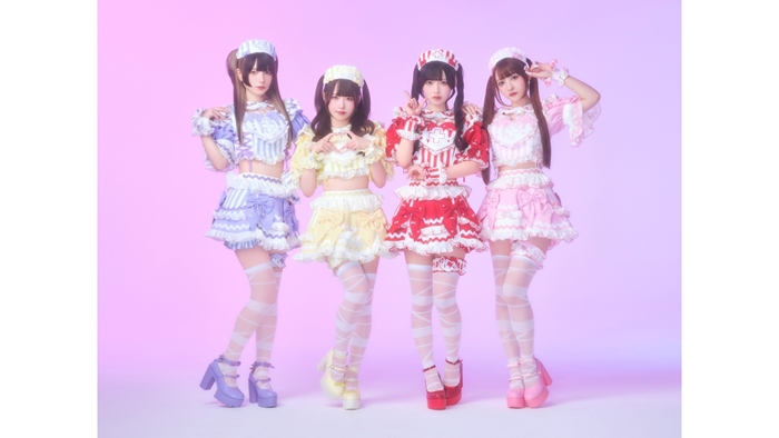 「きゅるりんってしてみて」