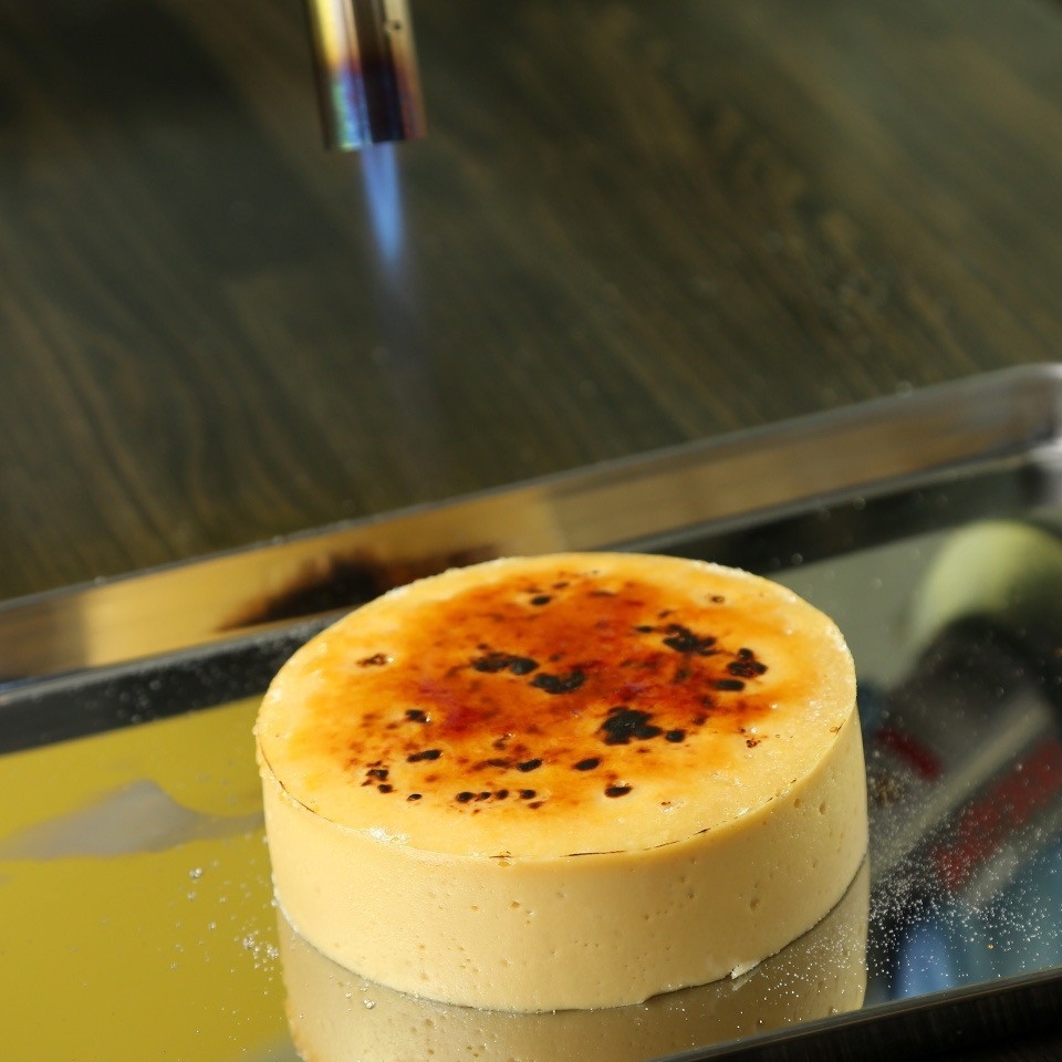 WITH CHEESE Brulee(ホール)