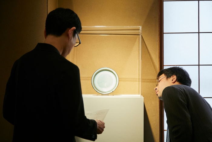 京橋2丁目にある東洋古美術の老舗「繭山龍泉堂」の展覧会の様子