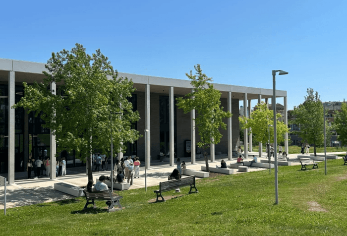 キャンパス写真