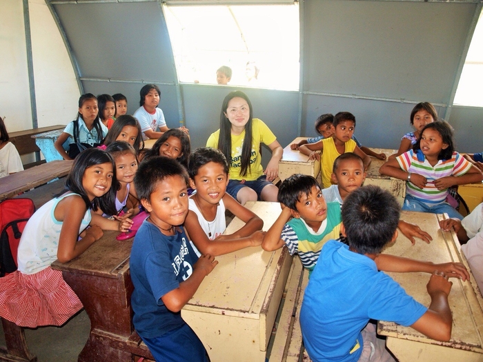 支援のおかげで勉学に励むことができ学校に通えている子どもたちの様子