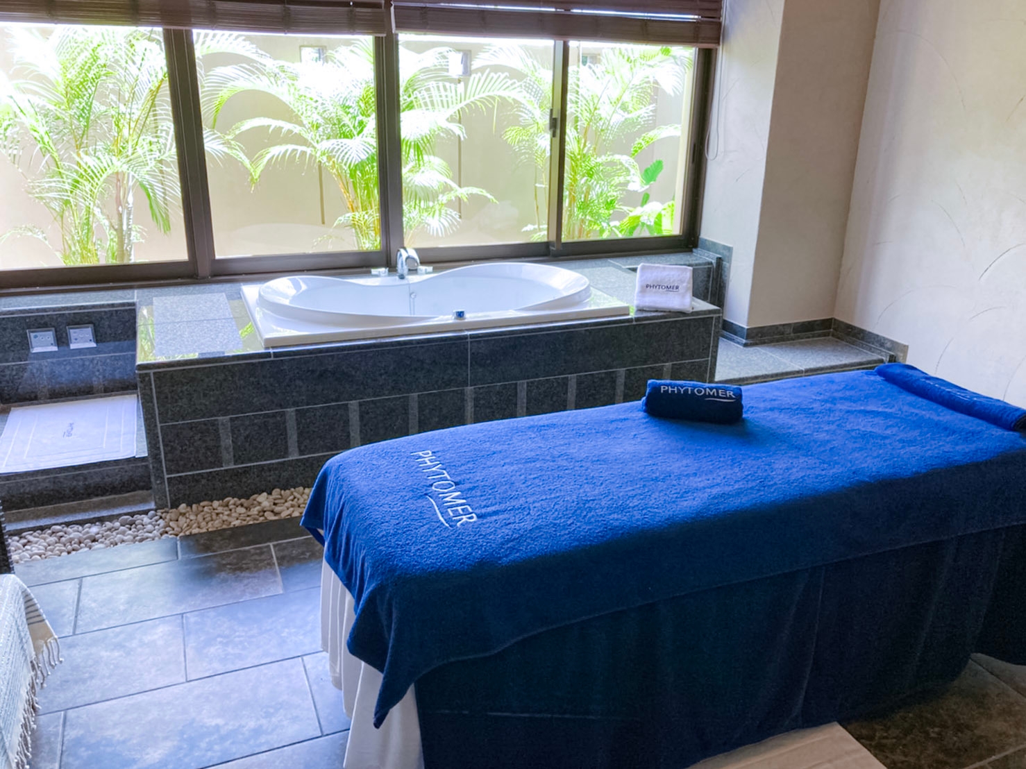 revenir spa by PHYTOMER トリートメントルーム(画像提供:株式会社パシフィック・ホスピタリティー・グループ)