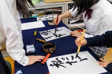 書道をつうじて高校生と知的障がい者が交流　 6/21長野県伊那西高校で開催