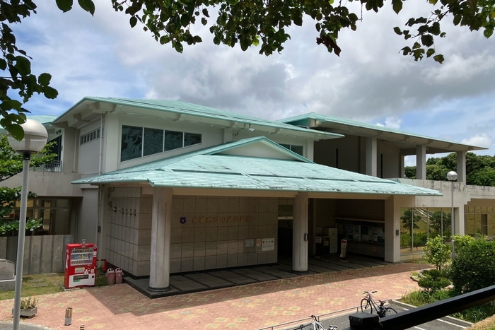 糸満市立中央図書館 外観