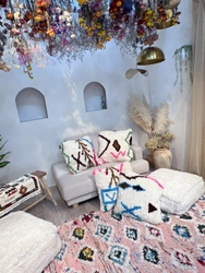 新生活に向けてモロッコ女性による一点もの手織りのインテリア 　春の新作を3月27日20時から発売