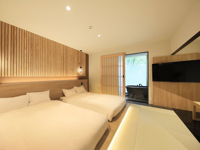 温泉半露天風呂付客室