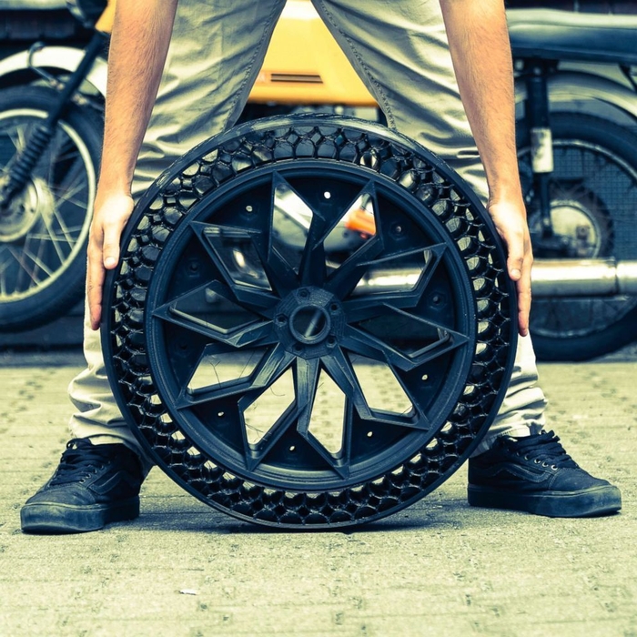 造形物:タイヤフレーム