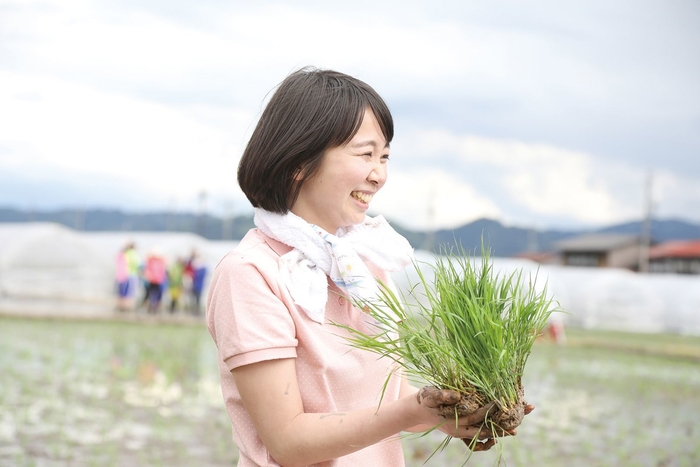 蔵人スタッフ田植え3