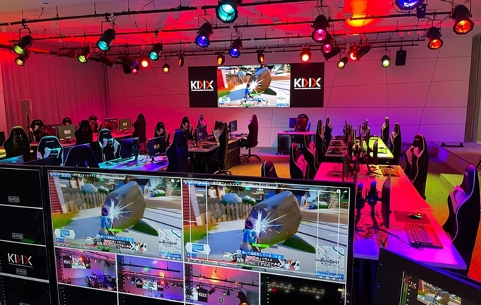 E館(情報学部棟)1階 esports Arena