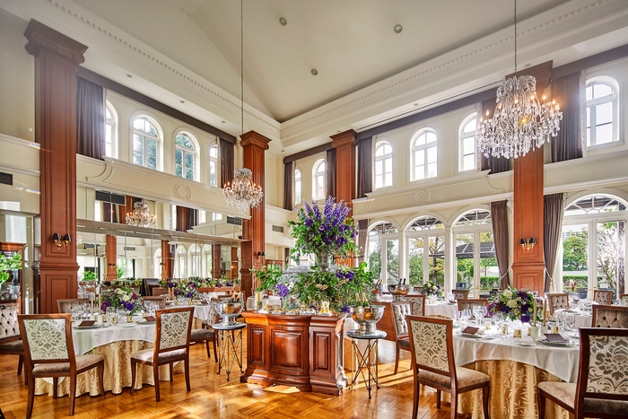 ▲「オックスフォード邸」:海外のラグジュアリーホテルを思わせる佇まいが特徴的。高い天井から光が注ぎ、贅沢さと開放感の両方を兼ね備える。 所要人数:40~101名