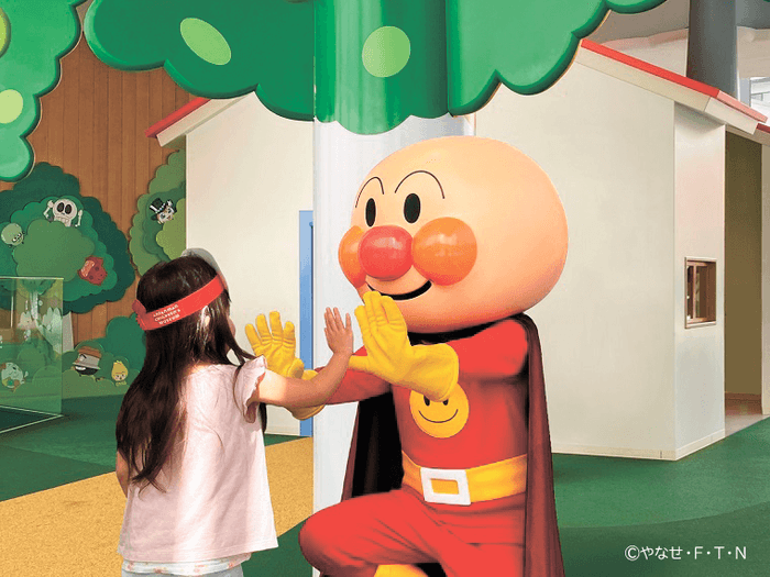 タッチやハグでアンパンマンたちとごあいさつができるキャラクターグリーティング