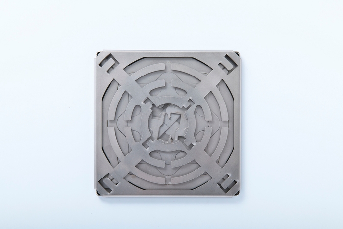 CDケースのような、コンパクト設計