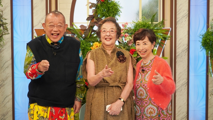 収録後は三人でポーズ!