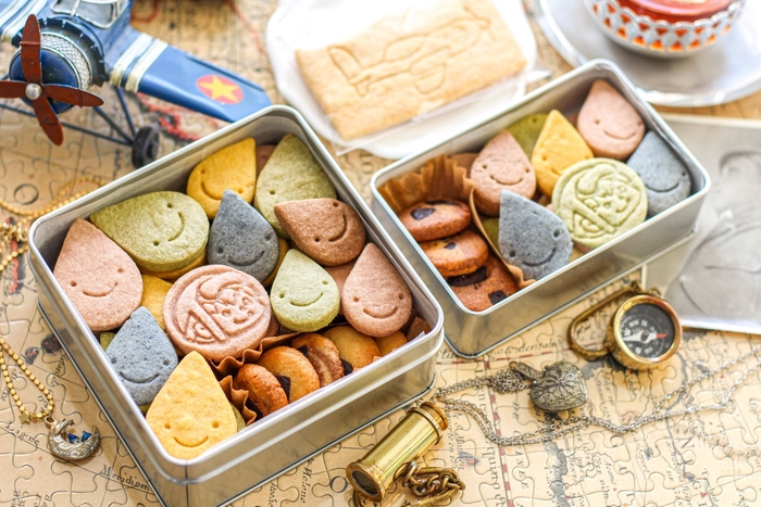 物語ワンシーンクッキー缶