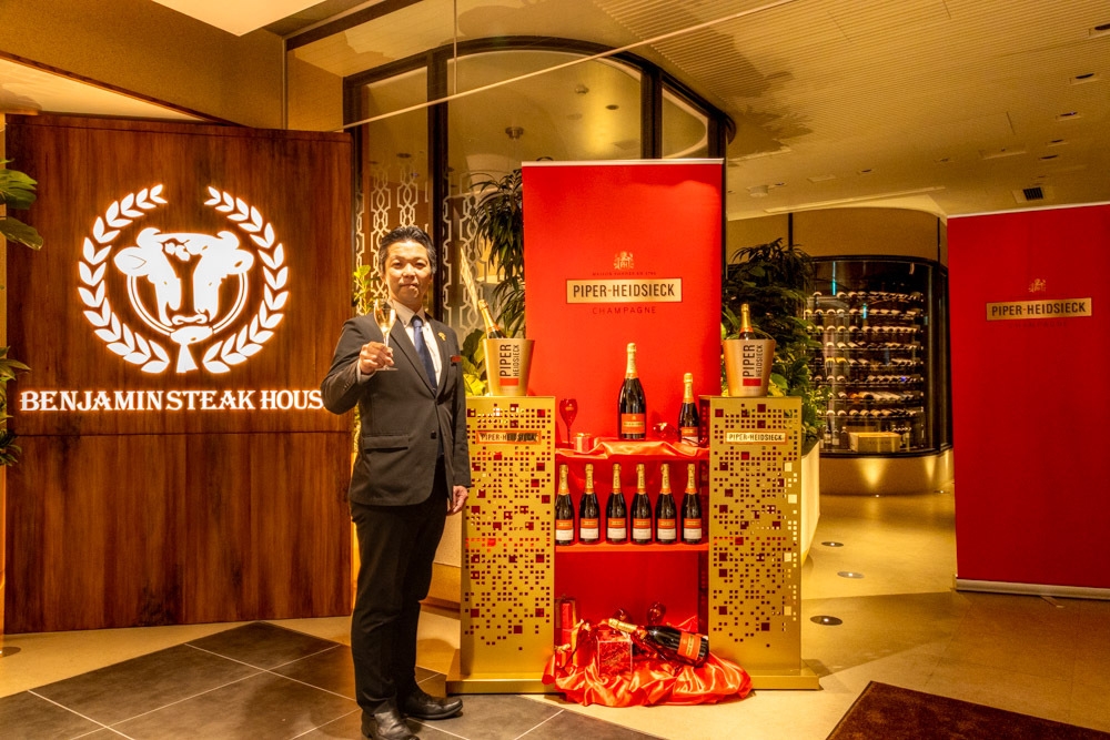 大阪&京都店 支配人兼シェフソムリエ 籠谷紘幸