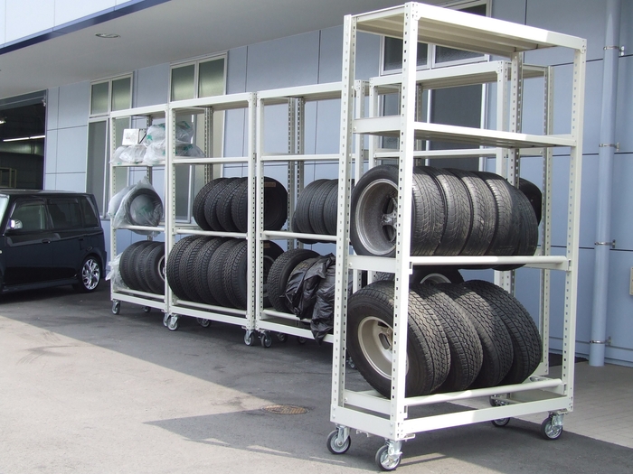 タイヤラック